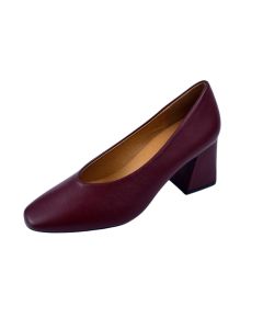 Zapato Cerrado Tacón Medio Beba